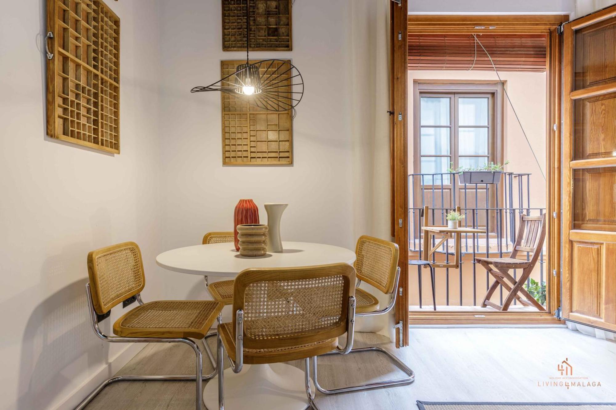 Apartment Living4malaga Rustic Chic *